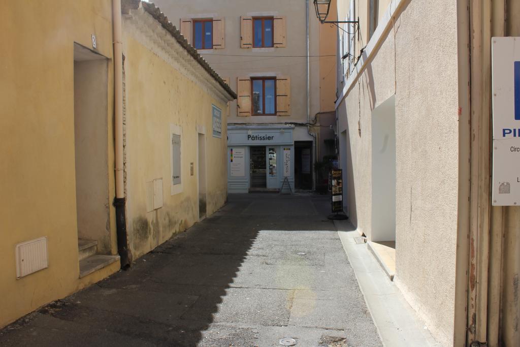 Studio De Charme Avec Sa Terrasse En Plein Coeur De Ville Л'Іль-сюр-ла-Сорг Екстер'єр фото