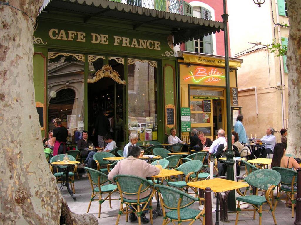 Studio De Charme Avec Sa Terrasse En Plein Coeur De Ville Л'Іль-сюр-ла-Сорг Екстер'єр фото